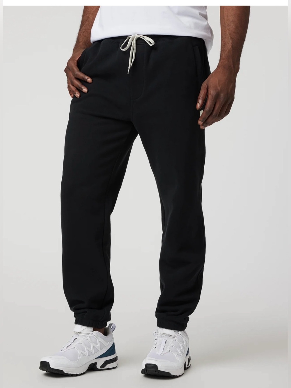 Vuori Men’s Seaside Sweatpants in Black , Small